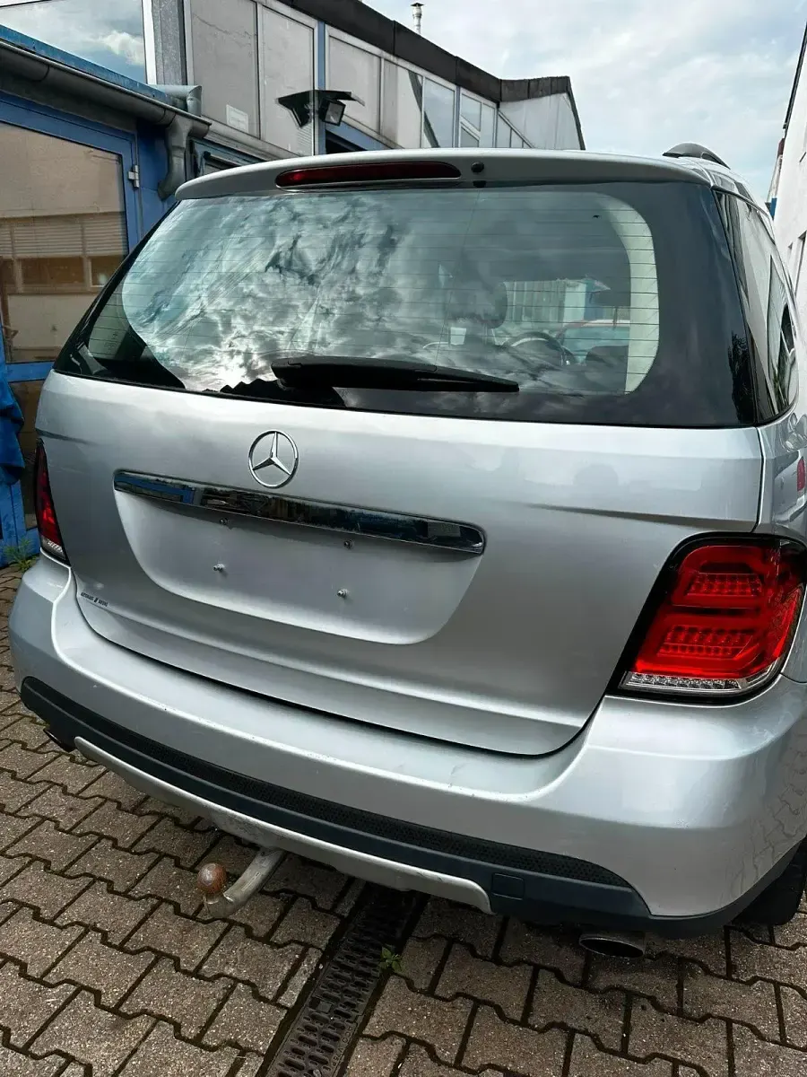 Gebraucht Mercedes ML280 190 PS (139 kW) 2006 Silber SUV