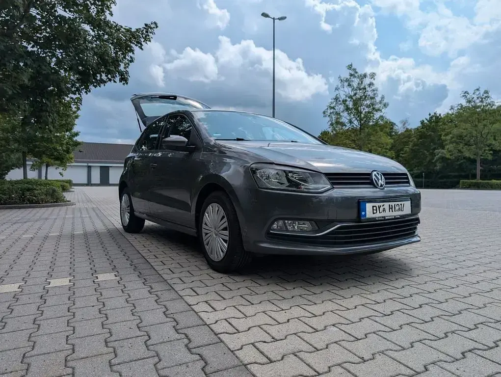 Gebraucht VW Polo Trendline 75 PS (55 kW) 2017 Grau Limousine
