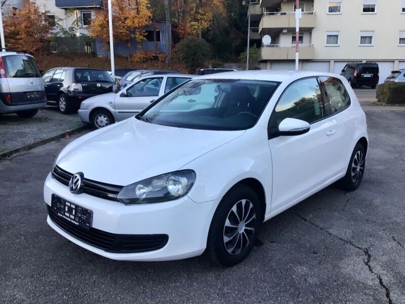 Weiß Gebraucht 2009 VW Golf VI Trendline Limousine | 3.950 € (Fairer Preis) - Bild 1/4