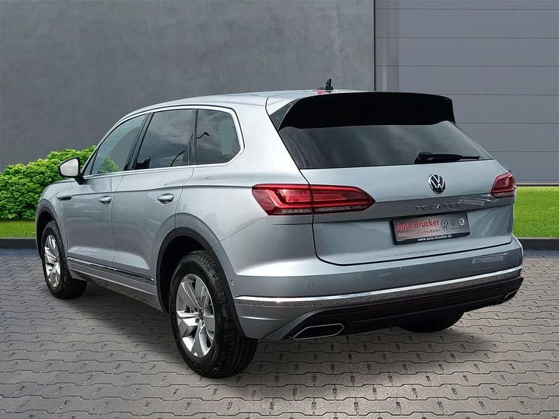Gebraucht VW Touareg Atmosphere 340 PS (250 kW) 2021 Antimonsilber metallic SUV