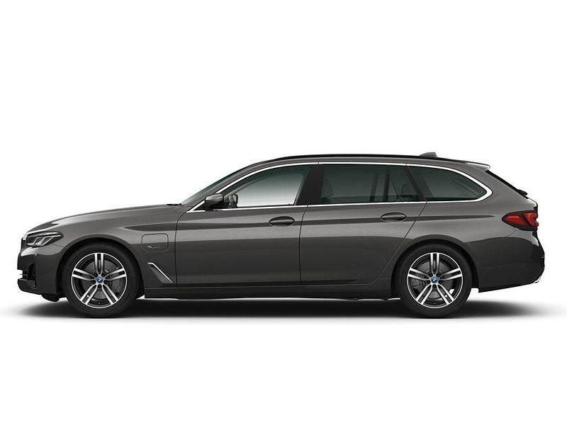 Sophistograu brillanteffekt metalli Gebraucht 2022 BMW 530 Shadowline Kombi | 29.908 € (Fairer Preis) - Bild 1/4