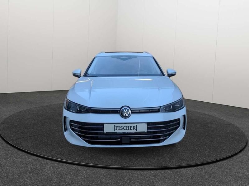 Gebraucht VW Passat Elegance 150 PS (110 kW) 2024 Weiss Kombi