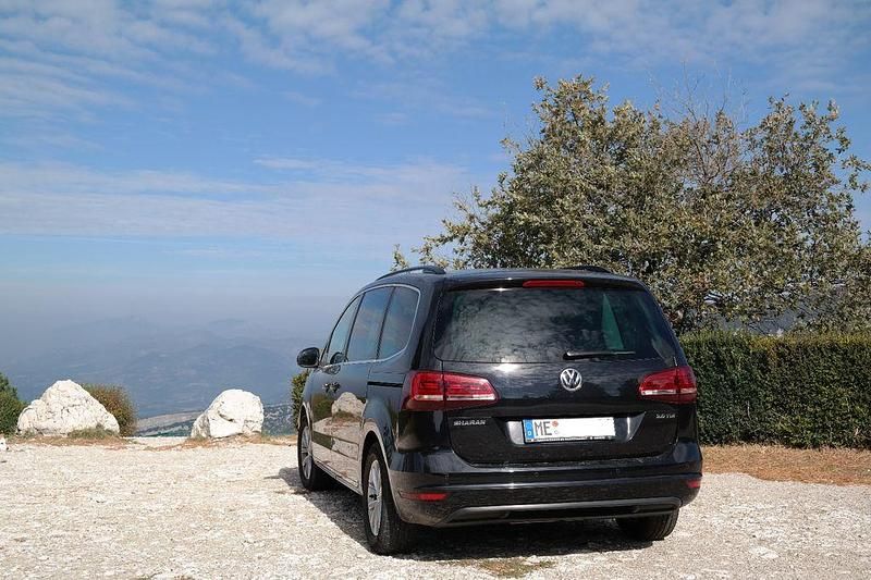 Gebraucht VW Sharan Comfortline 150 PS (110 kW) 2015 Schwarz Van / Kleinbus