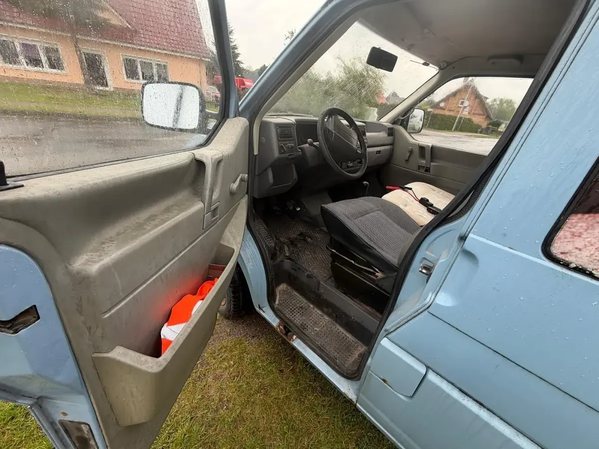 Używany VW T4 68 KM (50 kW) 1999 Niebieski Van