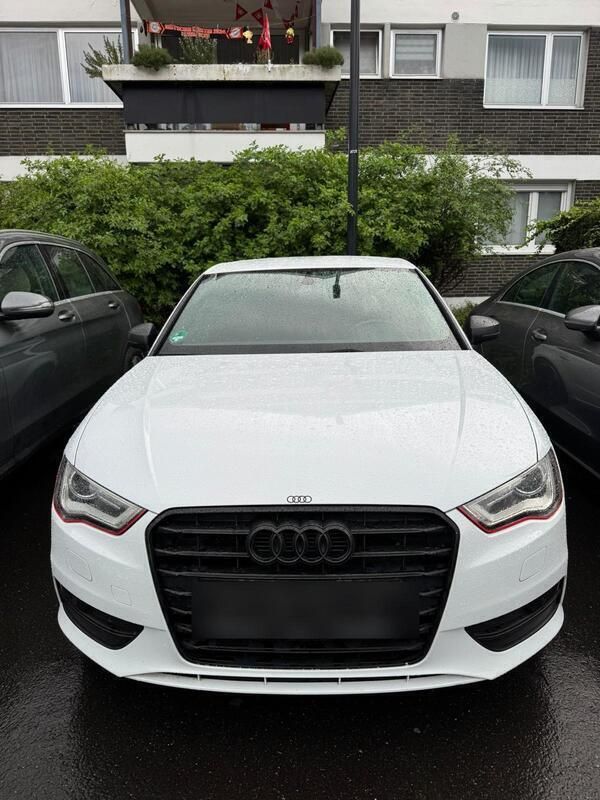 Weiß Gebraucht 2013 Audi A3 S-Line Limousine | 12.500 € - Bild 1/4
