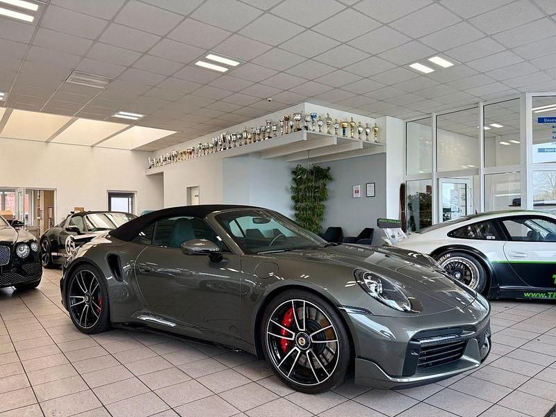 Gebraucht Porsche 992 581 PS (427 kW) 2024 Grün Cabrio