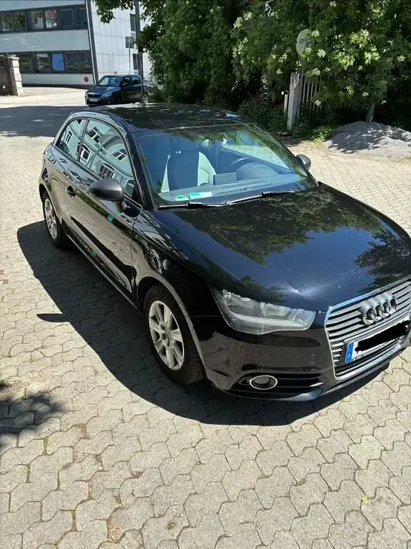 Gebraucht Audi A1 Ambition 122 PS (89 kW) 2012 Schwarz Kleinwagen