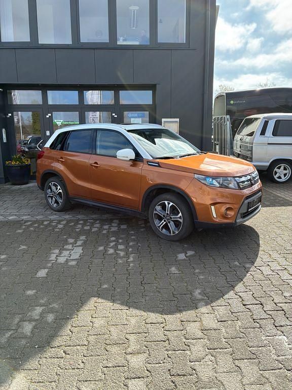 Gebraucht Suzuki Vitara Comfort 120 PS (88 kW) 2016 Orange SUV