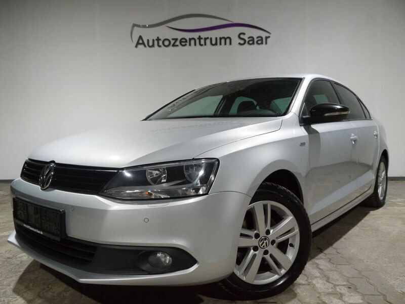 Gebraucht VW Jetta Match 105 PS (77 kW) 2012 Silber Limousine