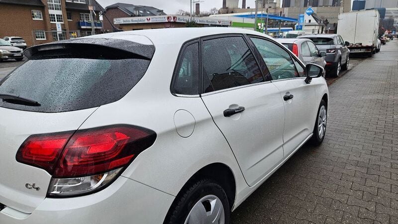 Second-hand Citroën C4 Attraction 131 CP (96 kW) 2017 Alb Berlinǎ