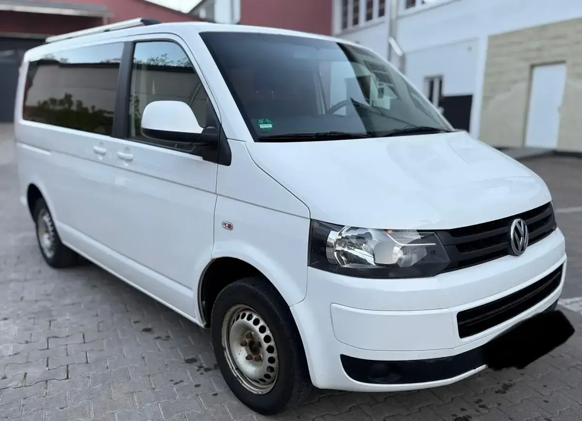 Second-hand VW T5 102 CP (75 kW) 2011 Alb Van