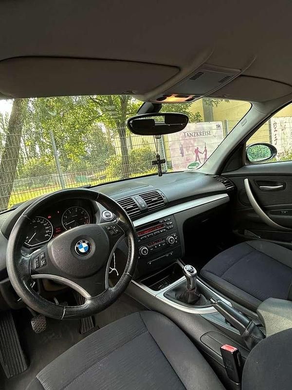 Blau Gebraucht 2008 BMW 116 Kleinwagen | 3.000 € (Fairer Preis) - Bild 1/4