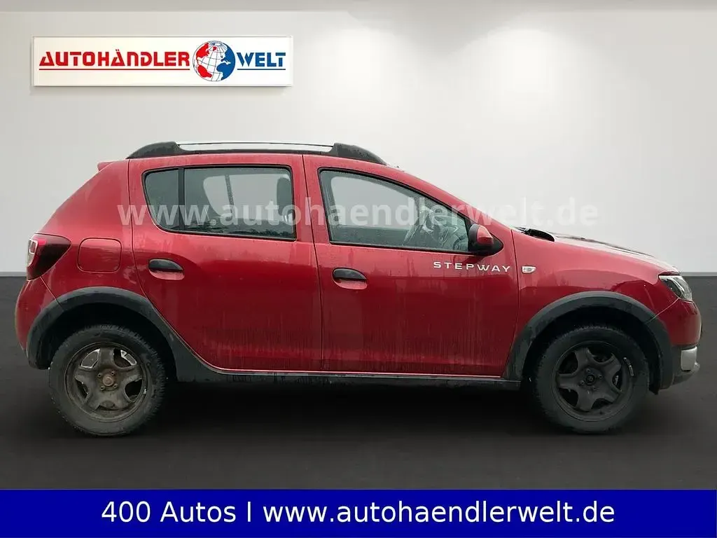 Gebraucht Dacia Sandero Stepway 90 PS (66 kW) 2015 Rot SUV