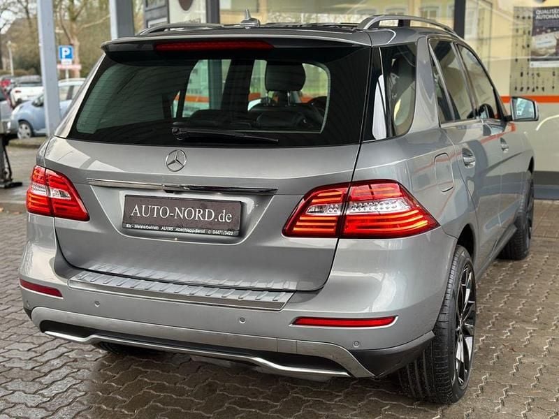 Gebraucht Mercedes ML350 258 PS (189 kW) 2012 Silber SUV