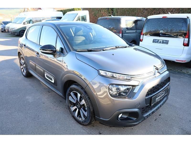 Grau Gebraucht 2023 Citroën C3 Shine Kleinwagen | 14.890 € (Fairer Preis) - Bild 1/4