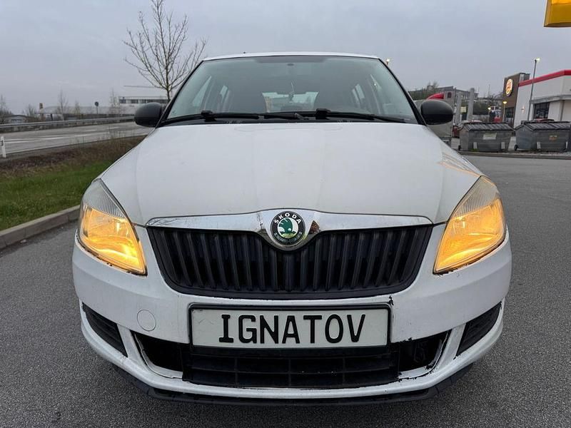 Gebraucht Skoda Fabia 69 PS (50 kW) 2012 Limousine
