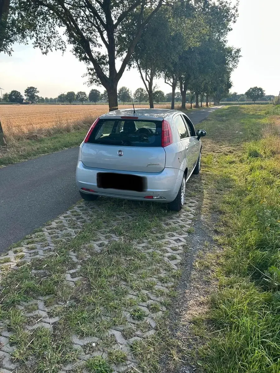 Gebraucht Fiat Grande Punto 65 PS (47 kW) 2008 Grau Kleinwagen