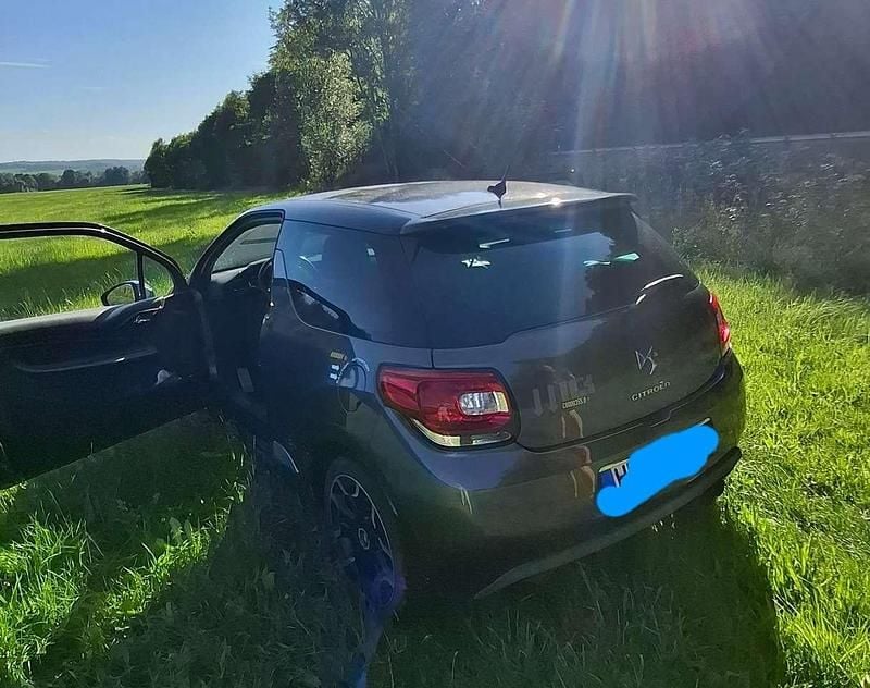 Silber Gebraucht 2012 Citroën DS3 Limousine | 4.500 € (Fairer Preis) - Bild 1/4
