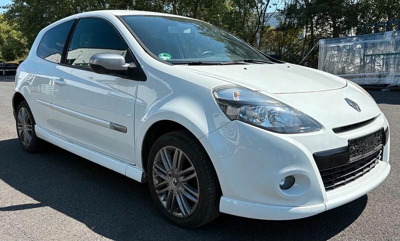 Gebraucht 2010 Renault Clio II GT Limousine | 4.500 € - Bild 1/4
