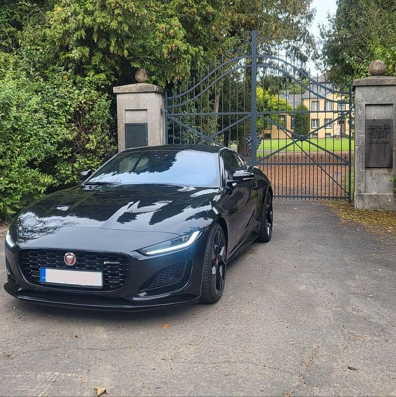 Schwarz Gebraucht 2022 Jaguar F-Type R Coupé | 47.900 € (Guter Preis) - Bild 1/4
