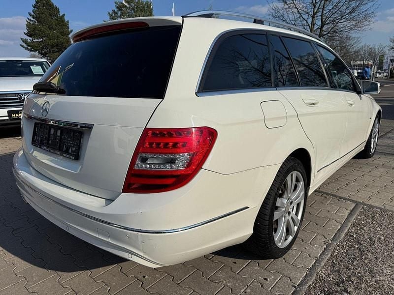 Gebraucht Mercedes C250 204 PS (150 kW) 2011 Weiß Kombi