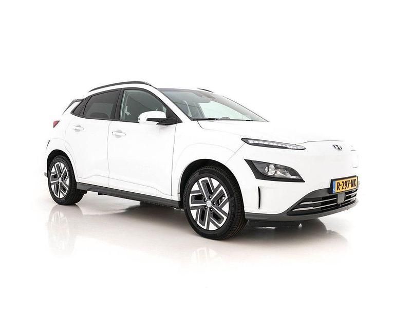 Weiß Gebraucht 2022 Hyundai Kona SUV | 18.445 € (Teuer) - Bild 1/4