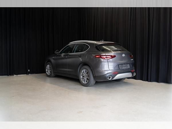 Gebraucht Alfa Romeo Stelvio Super 200 PS (147 kW) 2021 Beige (colore esterno (grigio vesuvio, metallic) met) SUV