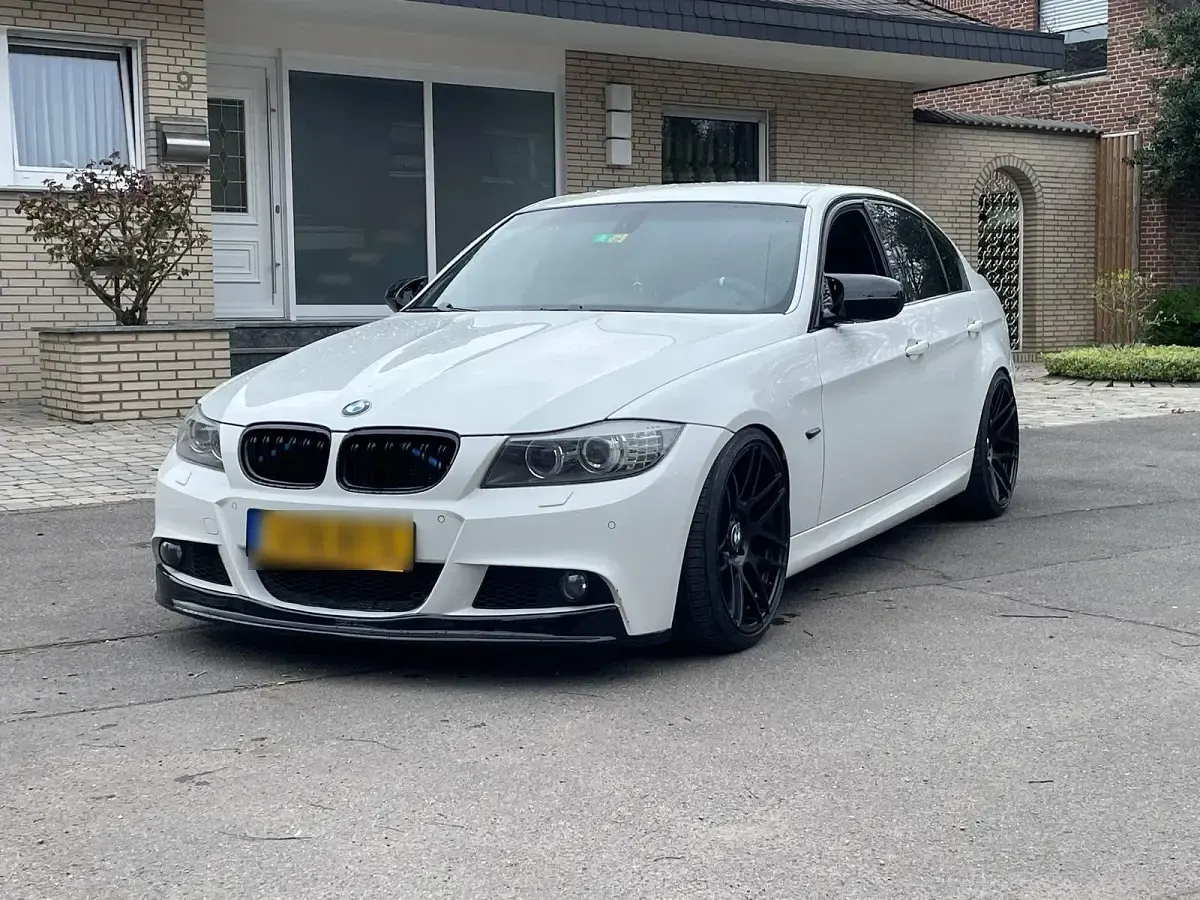 Gebraucht BMW 330 M Sport 245 PS (180 kW) 2009 Weiß Limousine
