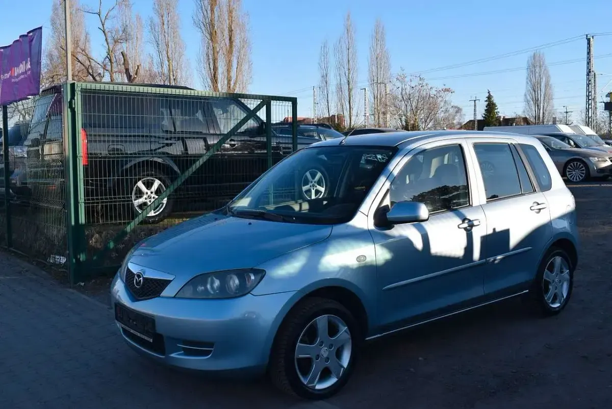 Gebraucht Mazda 2 Active 80 PS (58 kW) 2006 Blau Kleinwagen