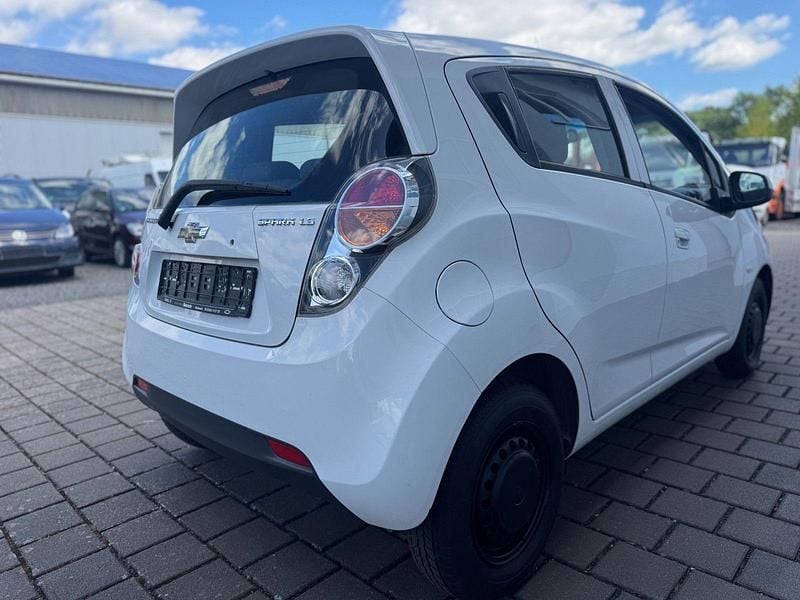 Gebraucht Chevrolet Spark 68 PS (50 kW) 2013 Weiß Kleinwagen