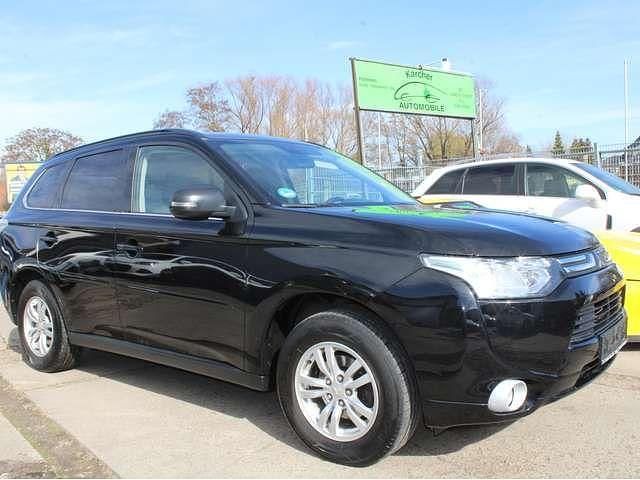 Gebraucht Mitsubishi Outlander Invite 150 PS (110 kW) 2013 Pantherschwarz (p) SUV