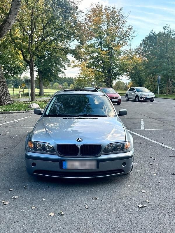 Silber Gebraucht 2005 BMW 320 Limousine | 2.599 € (Guter Preis) - Bild 1/4