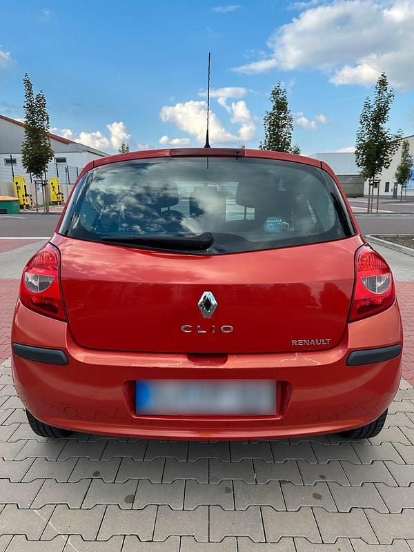 Gebraucht Renault Clio III 75 PS (55 kW) 2006 Rot Kleinwagen