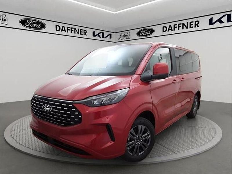 Gebraucht Ford Tourneo Custom Titanium 136 PS (100 kW) 2024 Artisan red Van