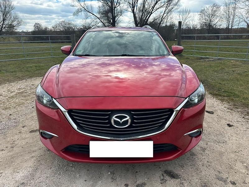 Gebraucht Mazda 6 150 PS (110 kW) 2015 Rot Kombi