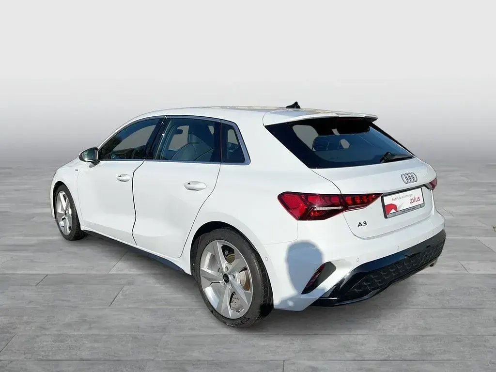 Gebraucht Audi A3 S-Line 150 PS (110 kW) 2025 Gletscherweiß metallic Limousine