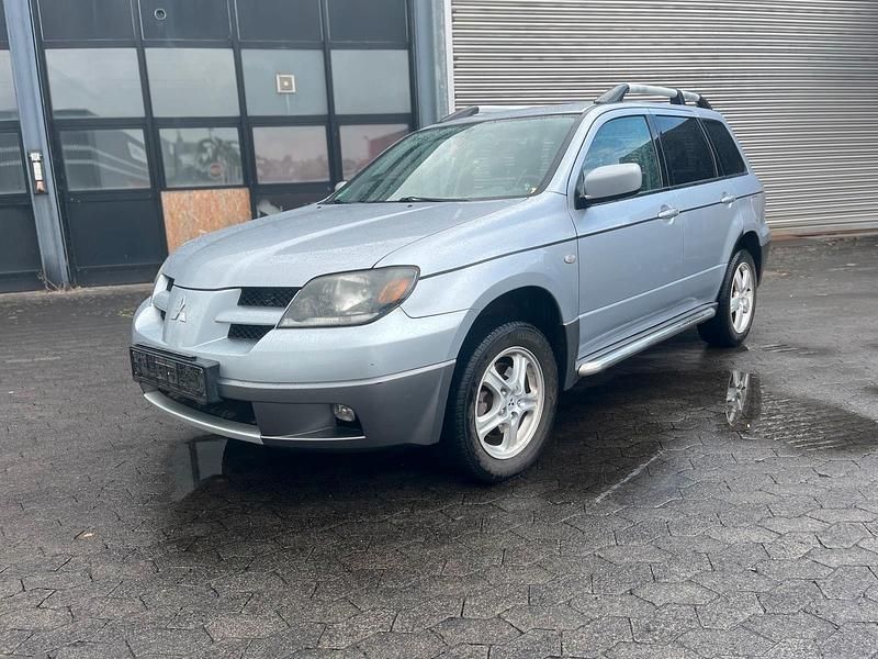 Silber Gebraucht 2004 Mitsubishi Outlander SUV | 1.290 € (Superpreis) - Bild 1/4