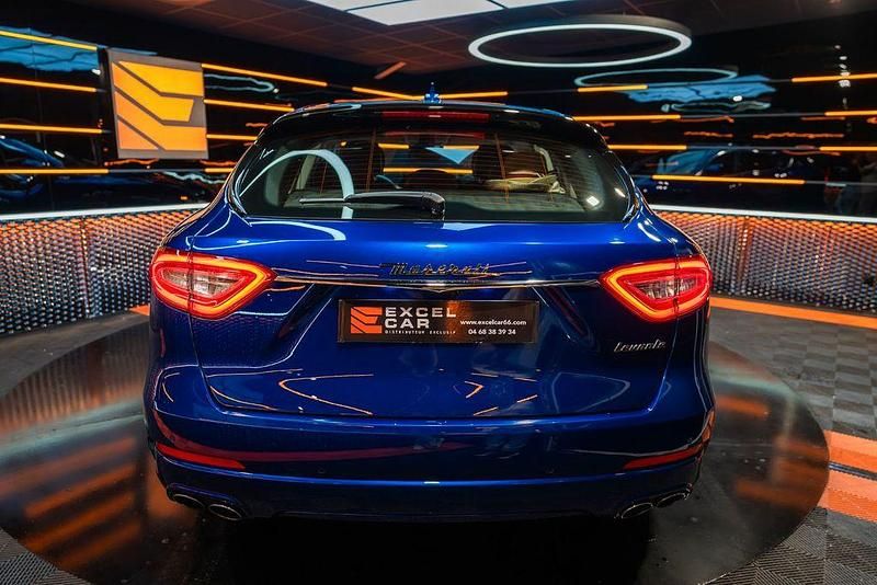 Gebraucht Maserati Levante 275 PS (202 kW) 2016 Blau SUV