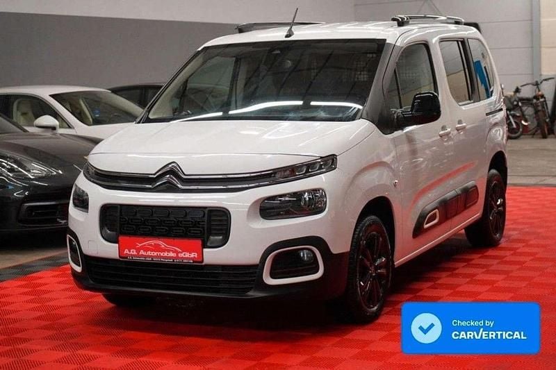 Second-hand Citroën Berlingo 131 CP (96 kW) 2023 Alb Monovolum