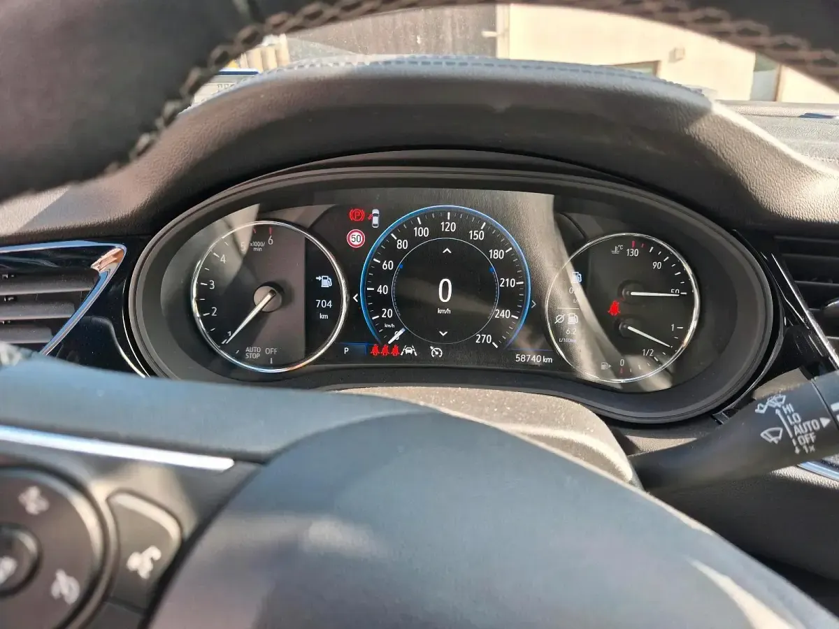 Używany Opel Insignia 122 KM (89 kW) 2022 Niebieski Kombi