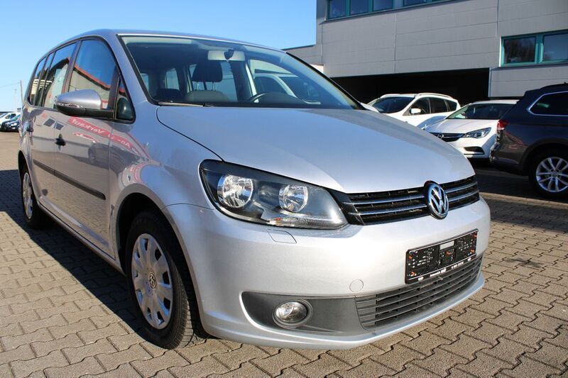 Gebraucht VW Touran 105 PS (77 kW) 2013 Silber Van / Kleinbus