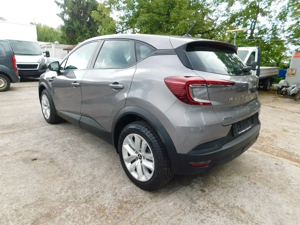 Gebraucht Mitsubishi ASX Basis 91 PS (66 kW) 2023 Grau SUV