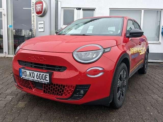 Gebraucht 2023 Fiat 600 Red SUV | 29.490 € (Guter Preis) - Bild 1/4