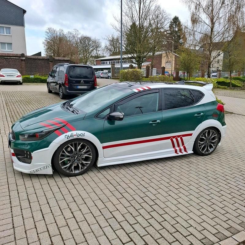 Gebraucht Kia Ceed GT GT 204 PS (150 kW) 2014 Weiß Kleinwagen
