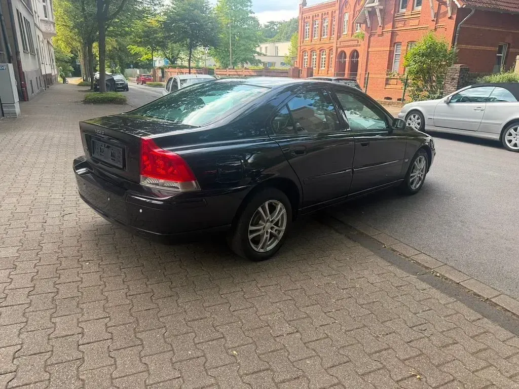 Gebraucht Volvo S60 Momentum 140 PS (102 kW) 2005 Schwarz Limousine