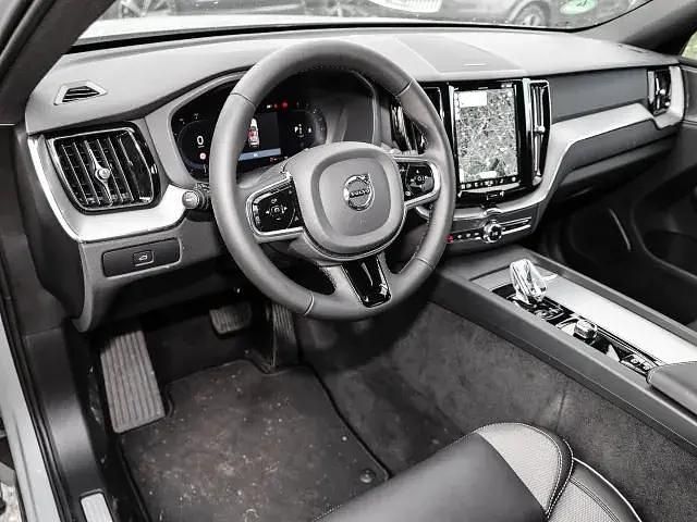 Gebraucht Volvo XC60 Plus 250 PS (183 kW) 2023 Grau SUV