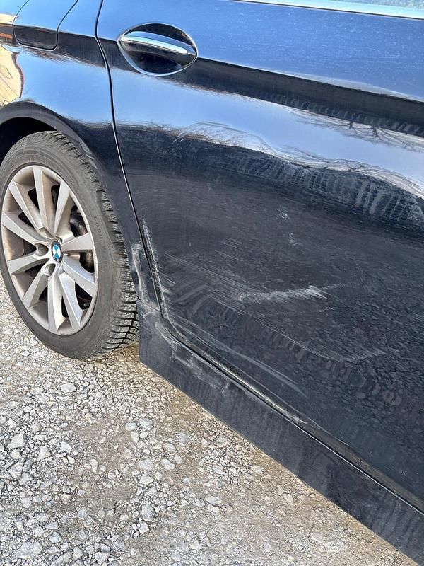 Gebraucht BMW 550 408 PS (300 kW) 2012 Schwarz Limousine