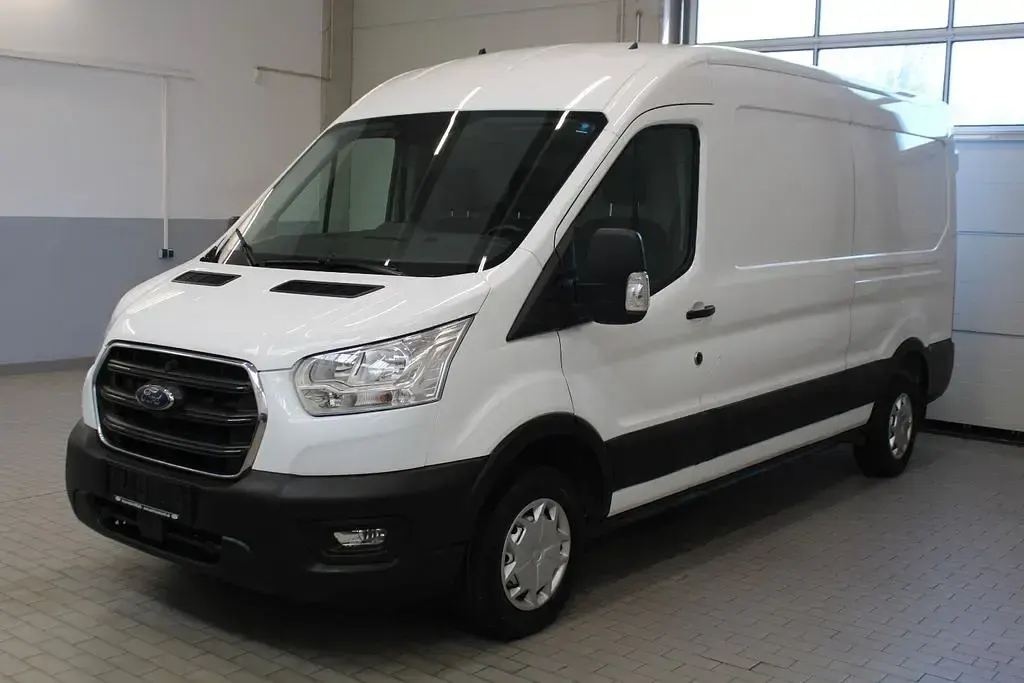 Gebraucht Ford Transit Trend 131 PS (96 kW) 2022 Weiß Pickup