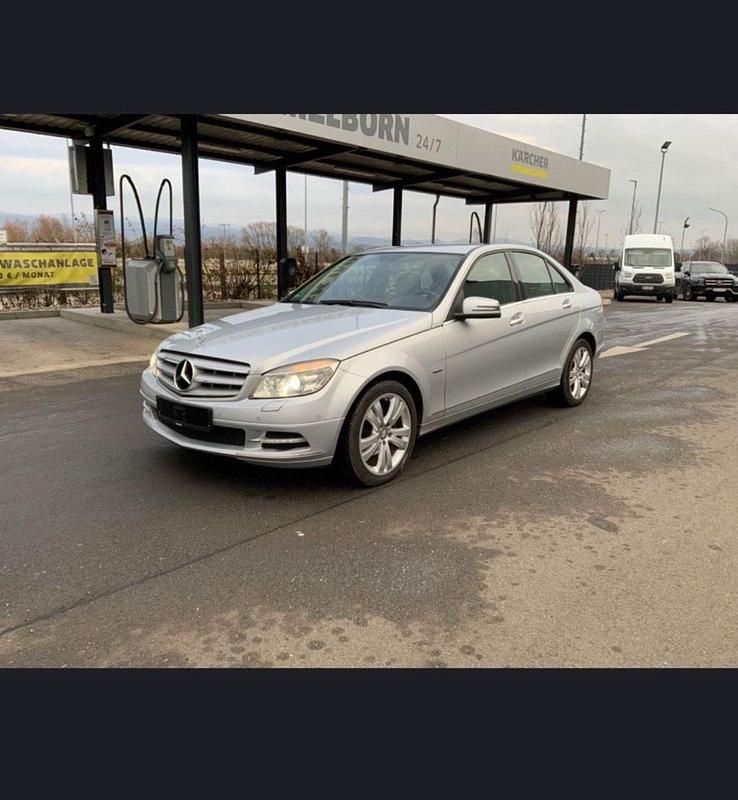 Silber Gebraucht 2010 Mercedes C220 Avantgarde Limousine | 7.990 € (Fairer Preis) - Bild 1/4