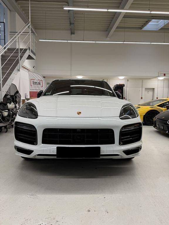 Second-hand Porsche Cayenne Platinum Edition 340 CP (250 kW) 2023 Alb SUV